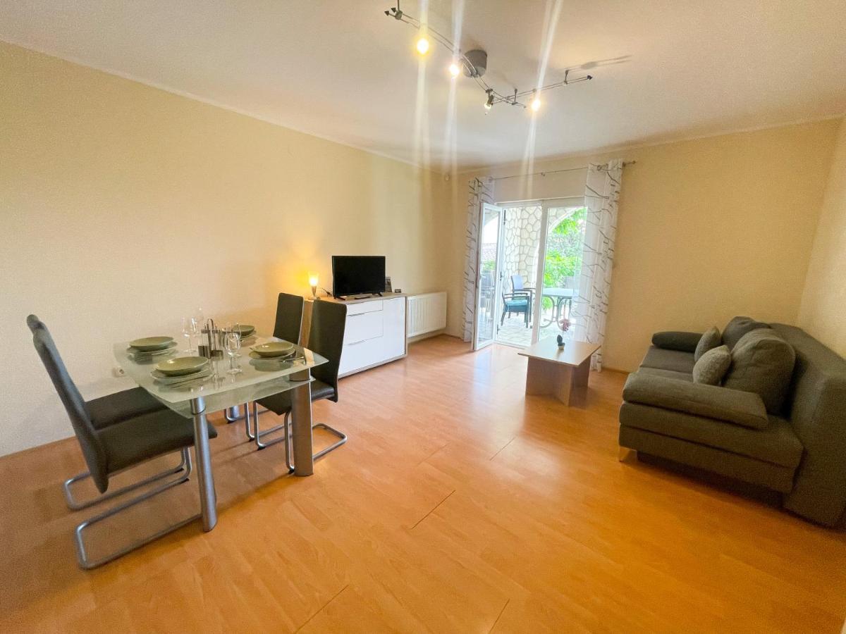 Apartments Sams Novi Vinodolski Eksteriør bilde