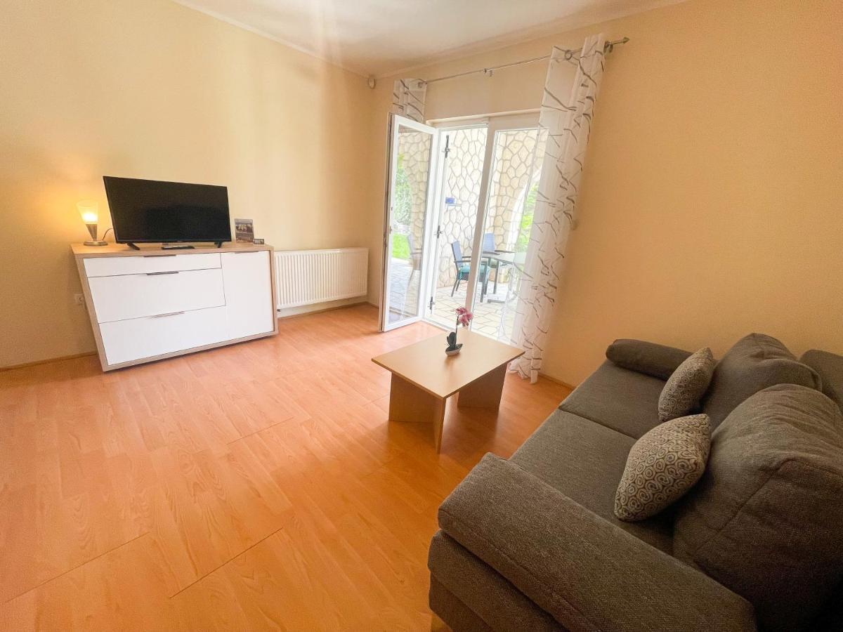 Apartments Sams Novi Vinodolski Eksteriør bilde