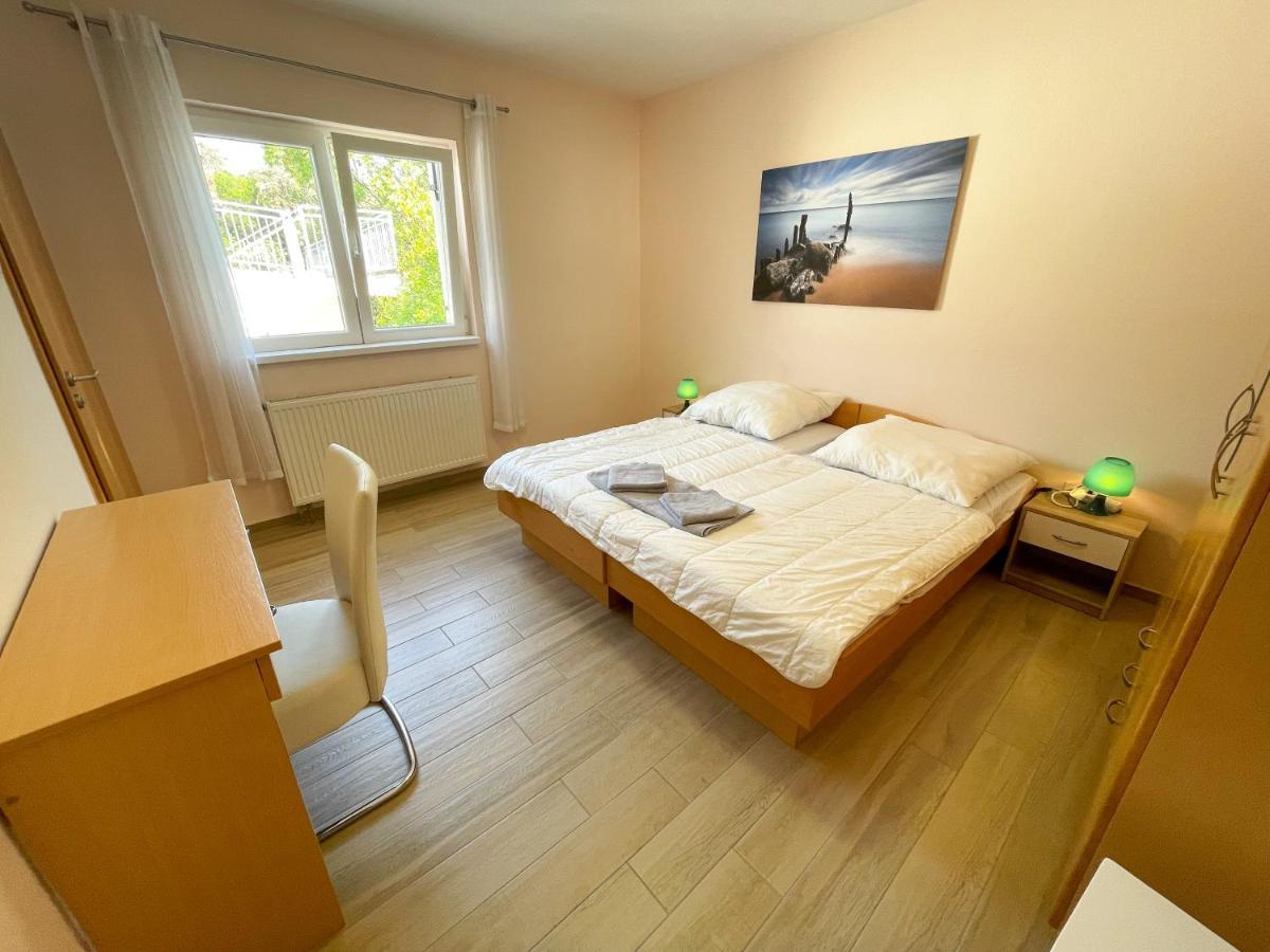Apartments Sams Novi Vinodolski Eksteriør bilde