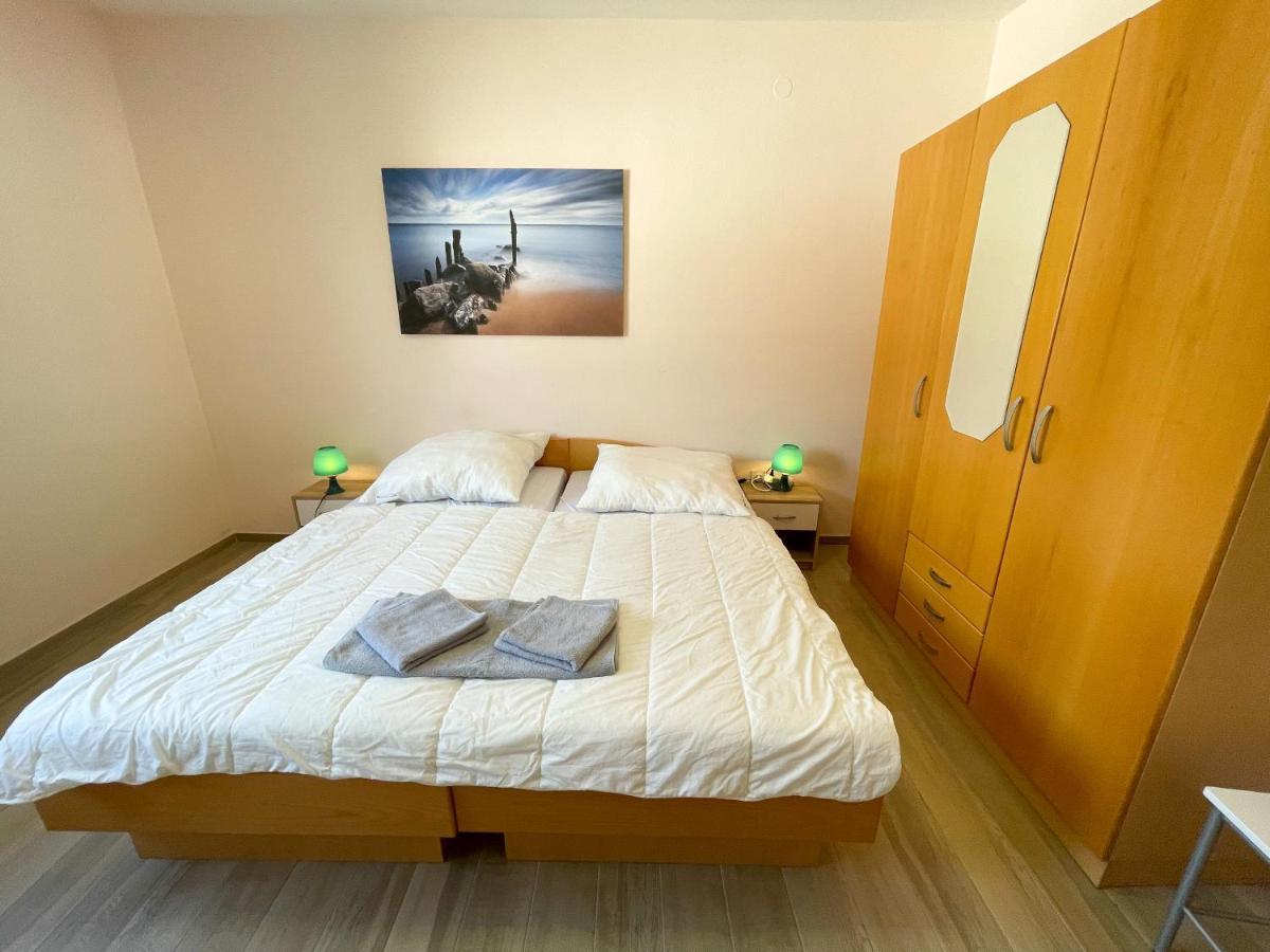 Apartments Sams Novi Vinodolski Eksteriør bilde